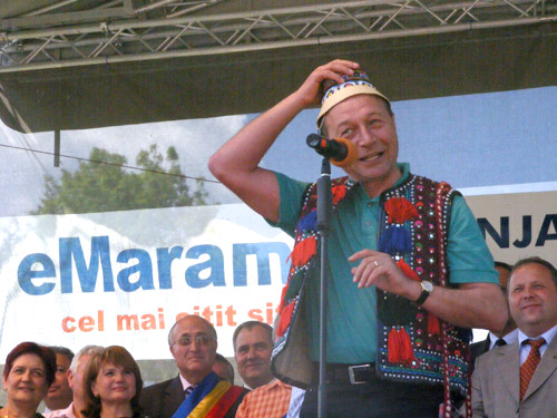 Foto Traian Basescu - Tanjaua de la Hoteni (c) eMaramures.ro